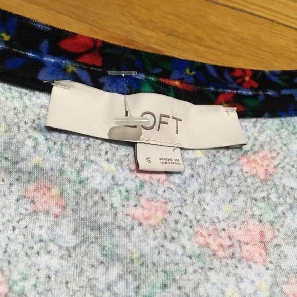 LOFT FLORAL V NECK SHORT SLEEVE LUX VELVET TOP SMALL COTTAGECORE BOHO - Picture 6 of 12
